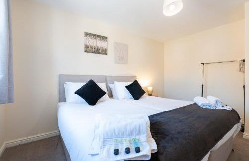 Swindon Modern Large House with Garden Sleeps 7 - Foto 19