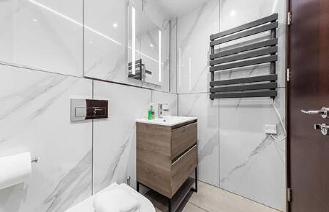 Stylish King Size Bed Studio Near Central London - Foto 16