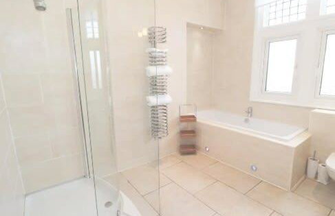 Walworth Castle Lodge - Photo 15