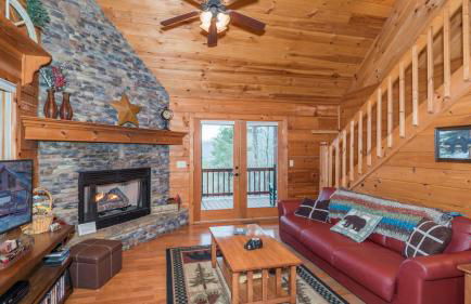 Red Apple Mountaintop cabin hot tub, WiFi, Pet friendly, Fireplace, pit, BEST VIEWS - Foto 34