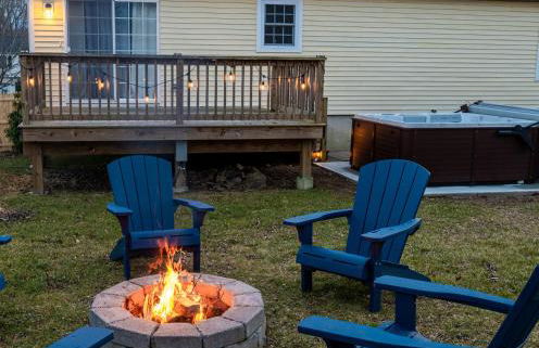 NEW! Updated Mystic Home w/ Sauna, Hot Tub & Deck - Foto 43