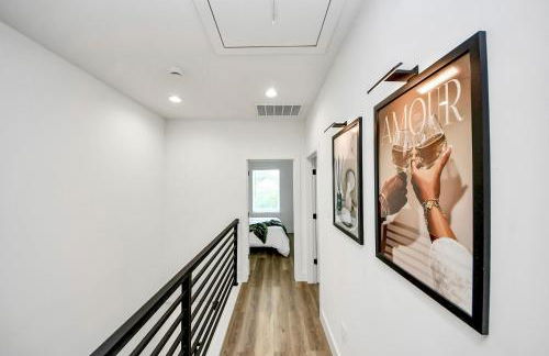 NEW! The Brandōn - Upscale Manor - Garage - Near Medical Center & NRG - Foto 16