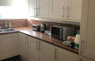 Sweet Caroline at Longton. Great location for Stoke on Trent, The Potteries and Alton Towers. - Foto 17