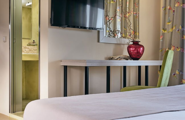 Koukounaria Hotel & Suites - Photo 13