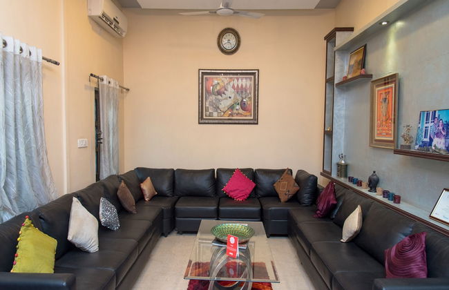 OYO 12830 Home Charming 3BHK Villa Airport Road - Foto 1