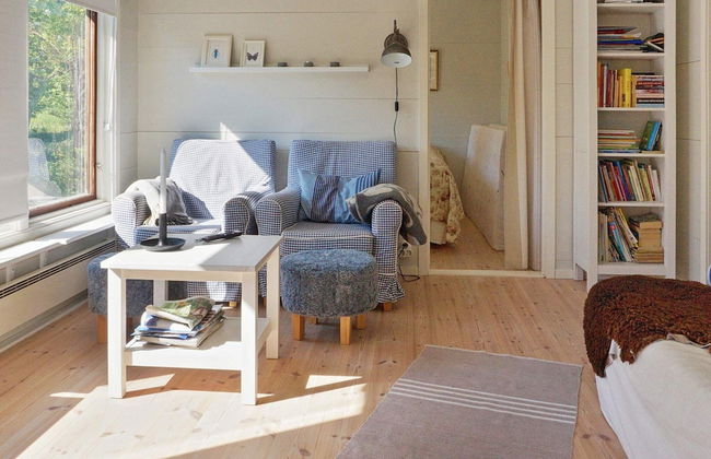 6 Person Holiday Home in Graddo - Photo 4