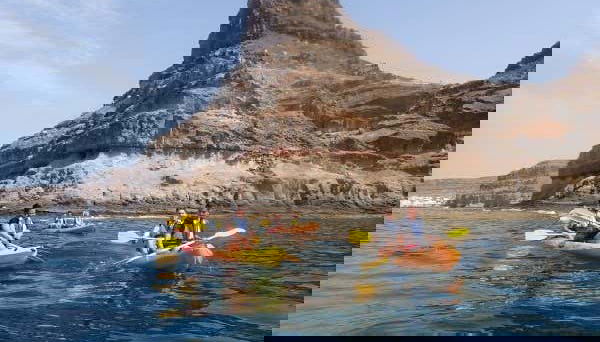 Paddling along the southwest coast of Gran Canaria