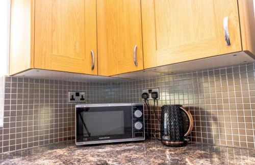 Comfortable 3BR Home, Steps from York Town Centre, Sleeps 6, Free Parking - Foto 22