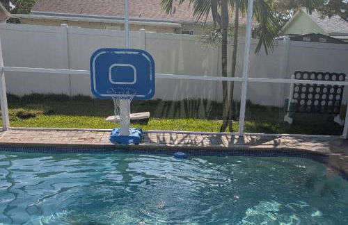 Poolside Paradise - Foto 28