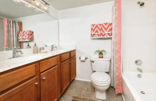 Wyndham 121 Bright, Airy 1br Apt , Parking, Pool - Foto 5