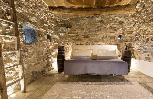 Medieval Stone Retreat with Lake Views - Foto 7