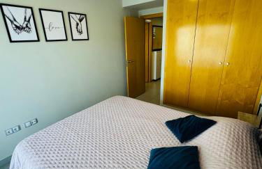 Hermoso piso en un paso de la Playa de Fenals con piscina - Foto 25