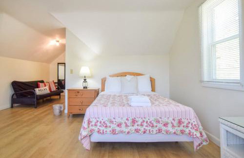 Beach Getaway with Private Backyard - Photo 19