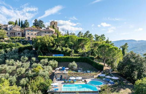 Amazing Apartment In Montecastelli Pisano With Wifi - Foto 6