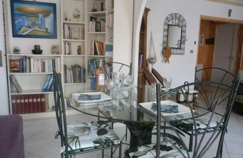 Au centre du Pradet et à 15 mn à pied des plages - Foto 1