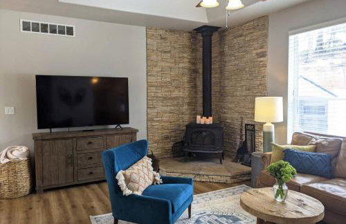 Aspen Grove Lodge - Photo 8