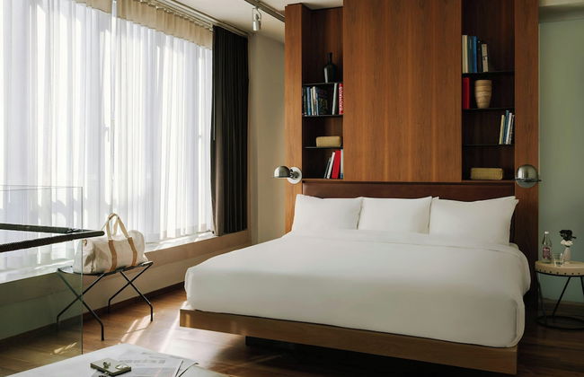 Chambers Hotel Central Park South, Sonder by Marriott Bonvoy - Photo 10