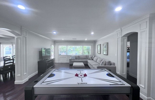Incredible Estate 5 Bedrooms 3 Bathroom W/resort Style Rock Pool & Jacuzzi - Foto 17