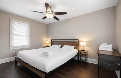 Historic CozySuites 4BR 2BA with a modern touch - Foto 15