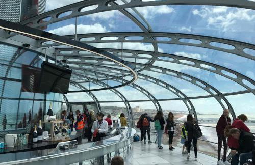 Woodingdean Contractor Pad - FREE Car & Van Parking - Foto 48