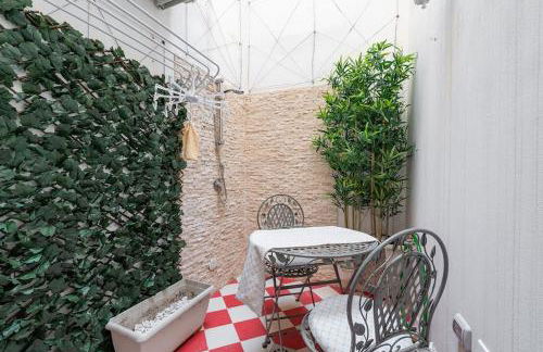 CHARMING HOUSE con doccia sensoriale e cortile interno - CENTRO STORICO - Foto 6
