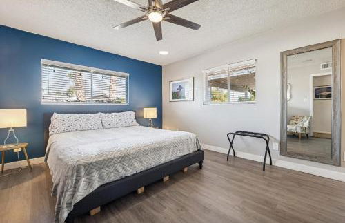 Vacation House! 6BR, FREE Heated Pool, Arcade & Hot Tub - Photo 43