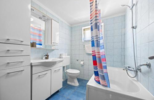 Villa Andrea for 17 people with private 40 m2 pool & pet friendly near Poreč - Photo 23