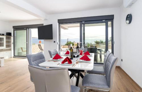 Villa Lavanda -semi-detached villa with a pool and a panoramic view, close to a sandy beach- by TRAVELER tourist agency Krk - Foto 19