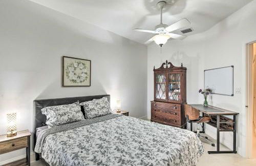 Poolside Paradise with Lake Views in Miramar! - Foto 17