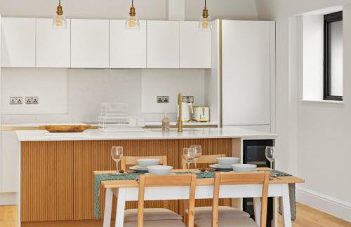 3 Bed House near Purley, by ARP Homes, Free Parking, Ideal for Long Stays & Insurance Bookings - Foto 18