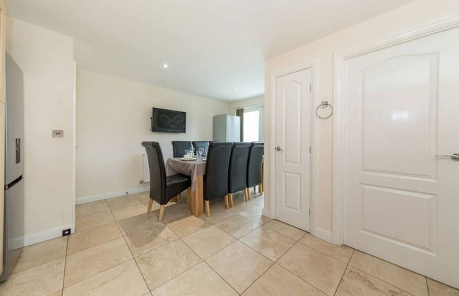 Large 5BR Home in Bedford Ideal for big Groups - Foto 5