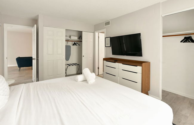 Artrageous on the river By RocketStay - Photo 53