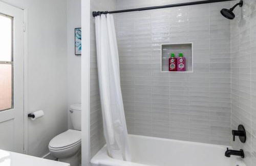 4 Bedroom house large pool & spa in prime location - Foto 27