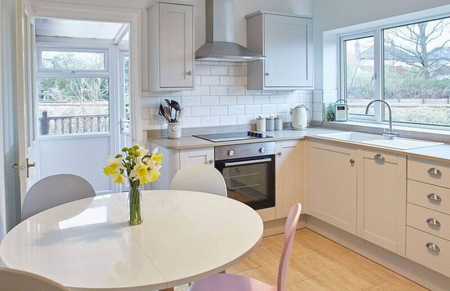 Host Stay Willow View - Photo 8