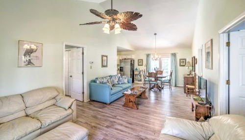 Oak Island Home with Yard Less Than 1 Mi to the Beach! - Foto 5