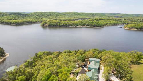 Sugar Rock Lodge Log Cabin on Tablerock Lake - Foto 2