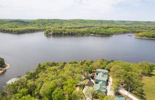 Sugar Rock Lodge Log Cabin on Tablerock Lake - Foto 2