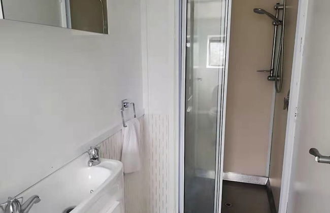 Silverdale Nice Family Lodge 1A - Photo 8