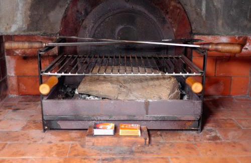 Green Valley Cruzinhas House with Fireplace & BBQ - Foto 14