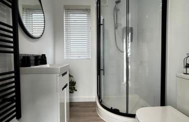 Lowern, Luxury Lodge with Hot Tub and Games Room - Photo 13