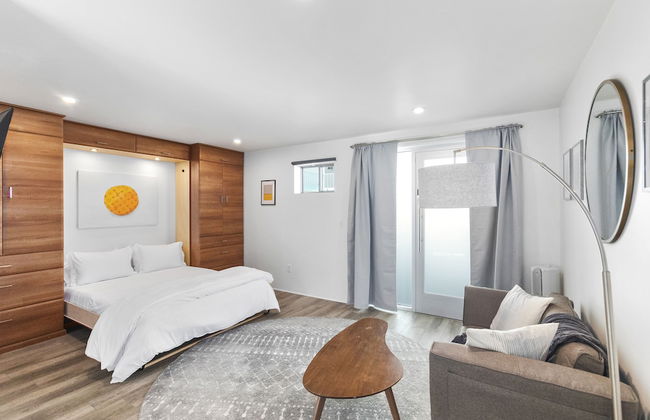 Modern Designer Studio with Pool - Foto 15