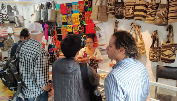 Bogotá Wayuu Backpack Workshop - Photo 4, Admire the different types of wayuu backpacks