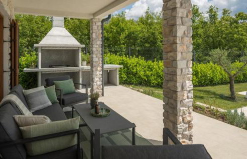 Amazing Home In Strped With Wifi - Photo 23