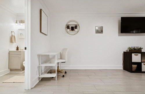 Pensacola Pad 1BR 1BA Modern - Foto 14