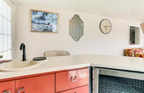 Furnished Sunroom with TV! Canal-Front Bradenton Gem - Foto 15