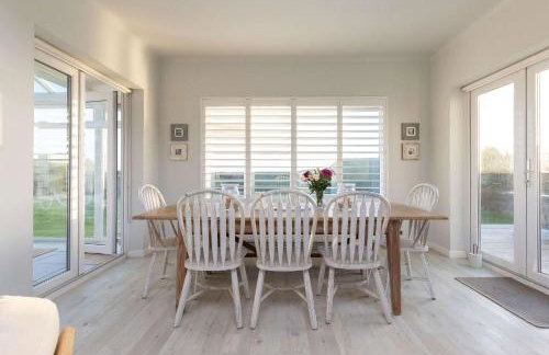 Luxury Beachfront Retreat for 14 with Hot Tub - Photo 12