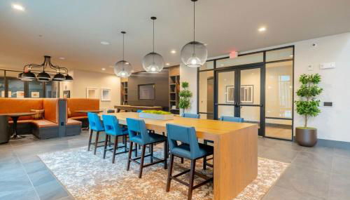 Travel Nurse Favorite - 30 plus Day Friendly - Foto 5