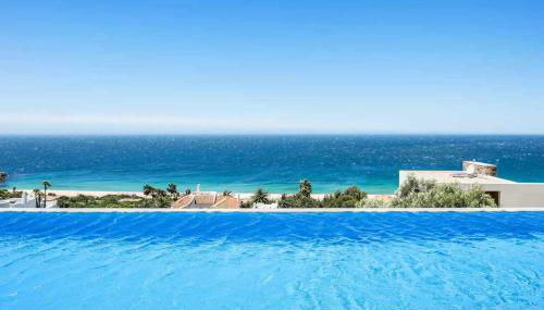 LUJOSA VILLA PISCINA 25 METROS SUIT 60m2 SPA SAUNA - Foto 1