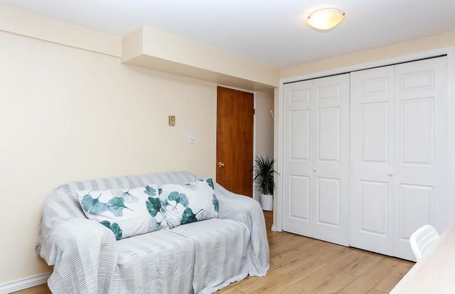 2bdr Suite UBC by Elevate Rooms - Photo 10