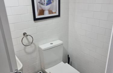 Entire Ground Floor Flat, Free Off-Street Parking and Large Garden - Foto 24